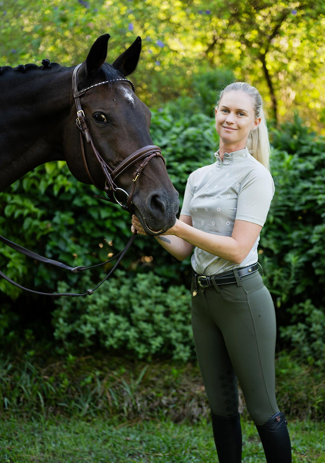 Mosaic Daises in Olive Short Sleeve Sport Sun Shirt